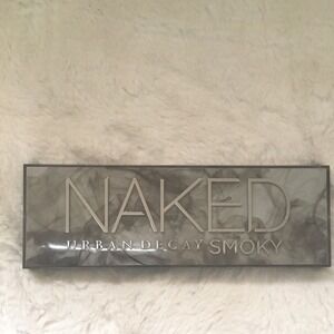 Urban Decay Naked Smoky Eyeshadow Palette with Mirror and Brush